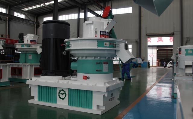 秸稈燃料顆粒機在工作中出現(xiàn)震動怎么辦？