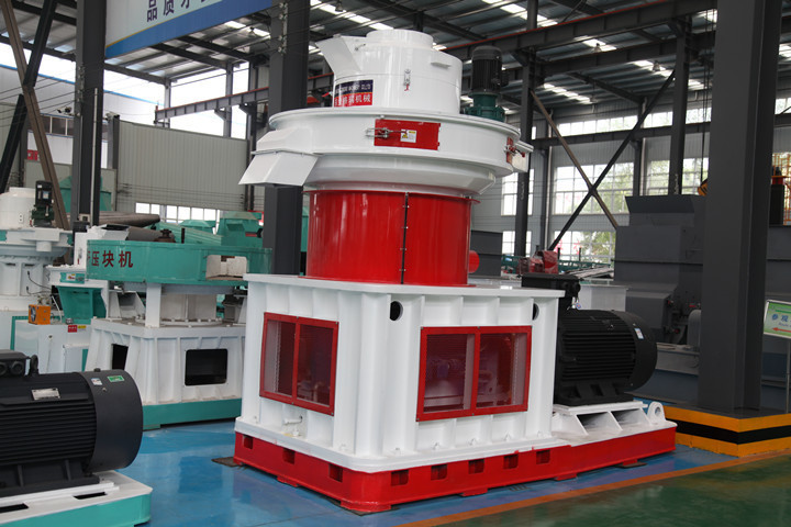 秸稈顆粒機(jī)展示圖 秸稈顆粒機(jī)展示圖