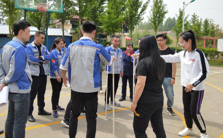 移動(dòng)森林，看似簡(jiǎn)單，實(shí)際操作不易，培養(yǎng)了運(yùn)動(dòng)員們做事的專注能力