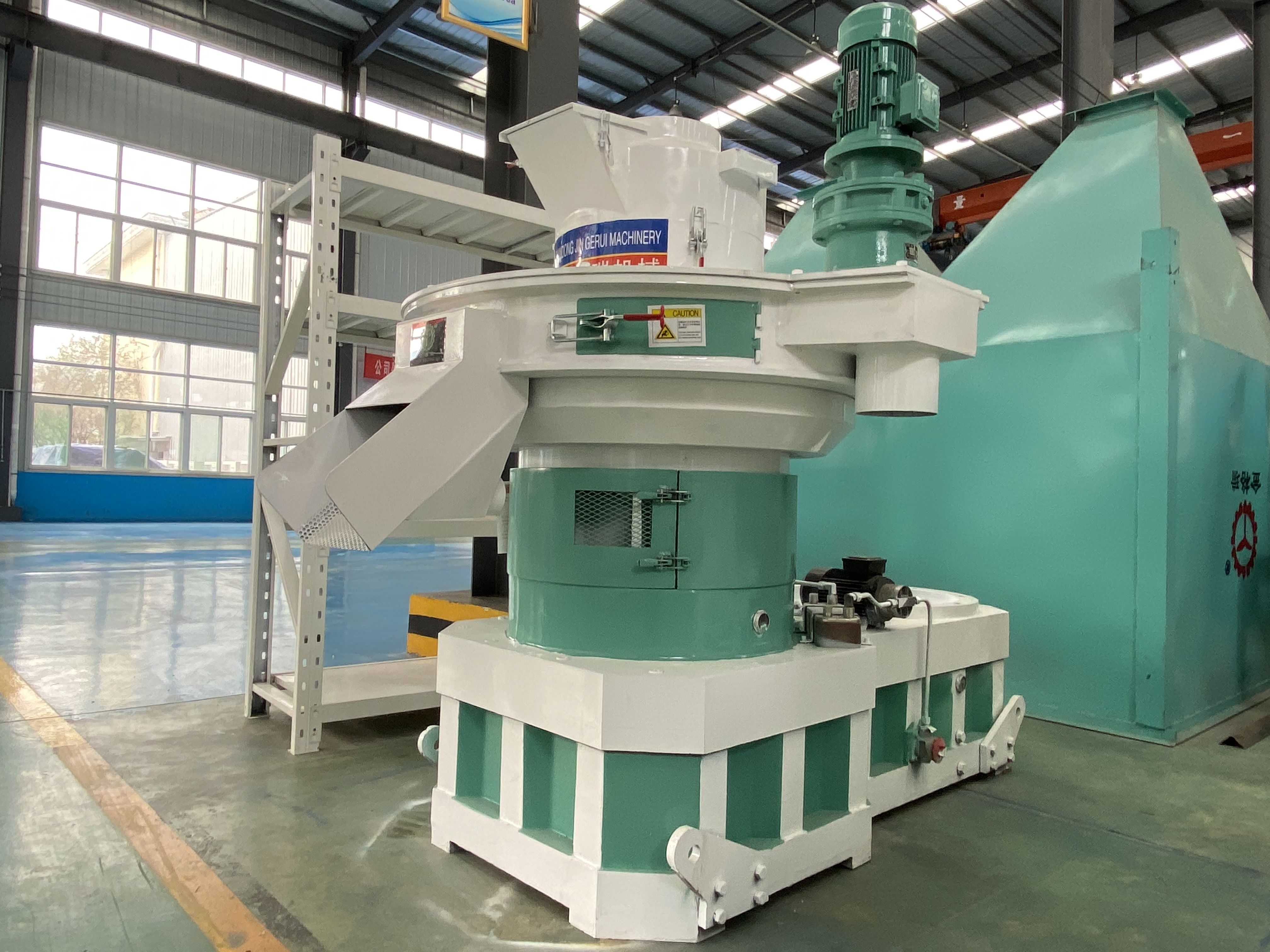 玉米秸稈顆粒機(jī) 玉米秸稈顆粒機(jī)