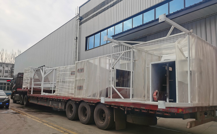 赤峰顆粒機(jī)裝車完成，準(zhǔn)備發(fā)貨