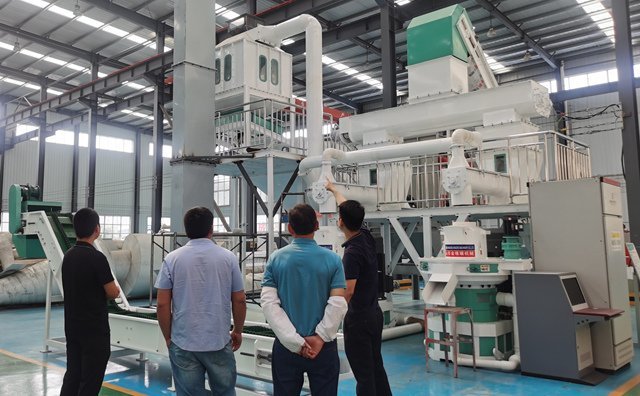 秸稈綜合利用顆粒機(jī)成套設(shè)備